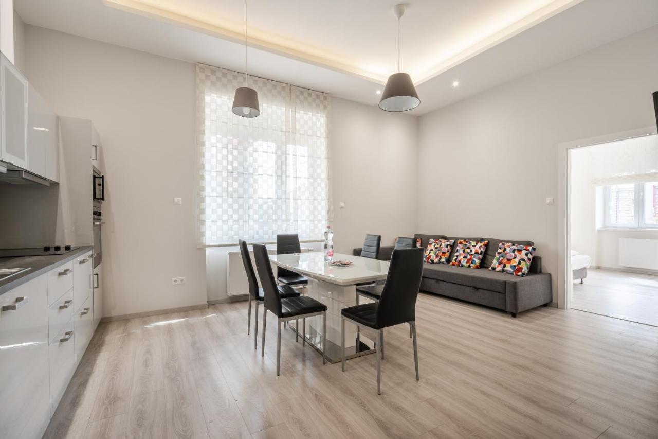 Cascade Corvin Apartment Budapest Ngoại thất bức ảnh